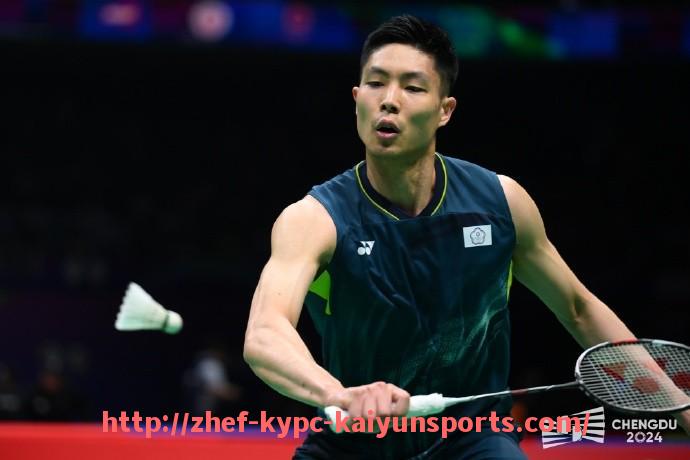 ky开云体育-世俱杯争议判罚盘点，裁判关键吹罚是否影响比赛走势？